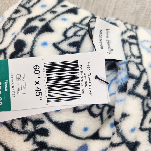 Vera Bradley Plush Fleece Travel Blanket - Picture 3 of 3